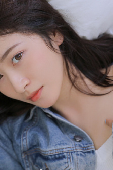 女士妆前乳大全图片